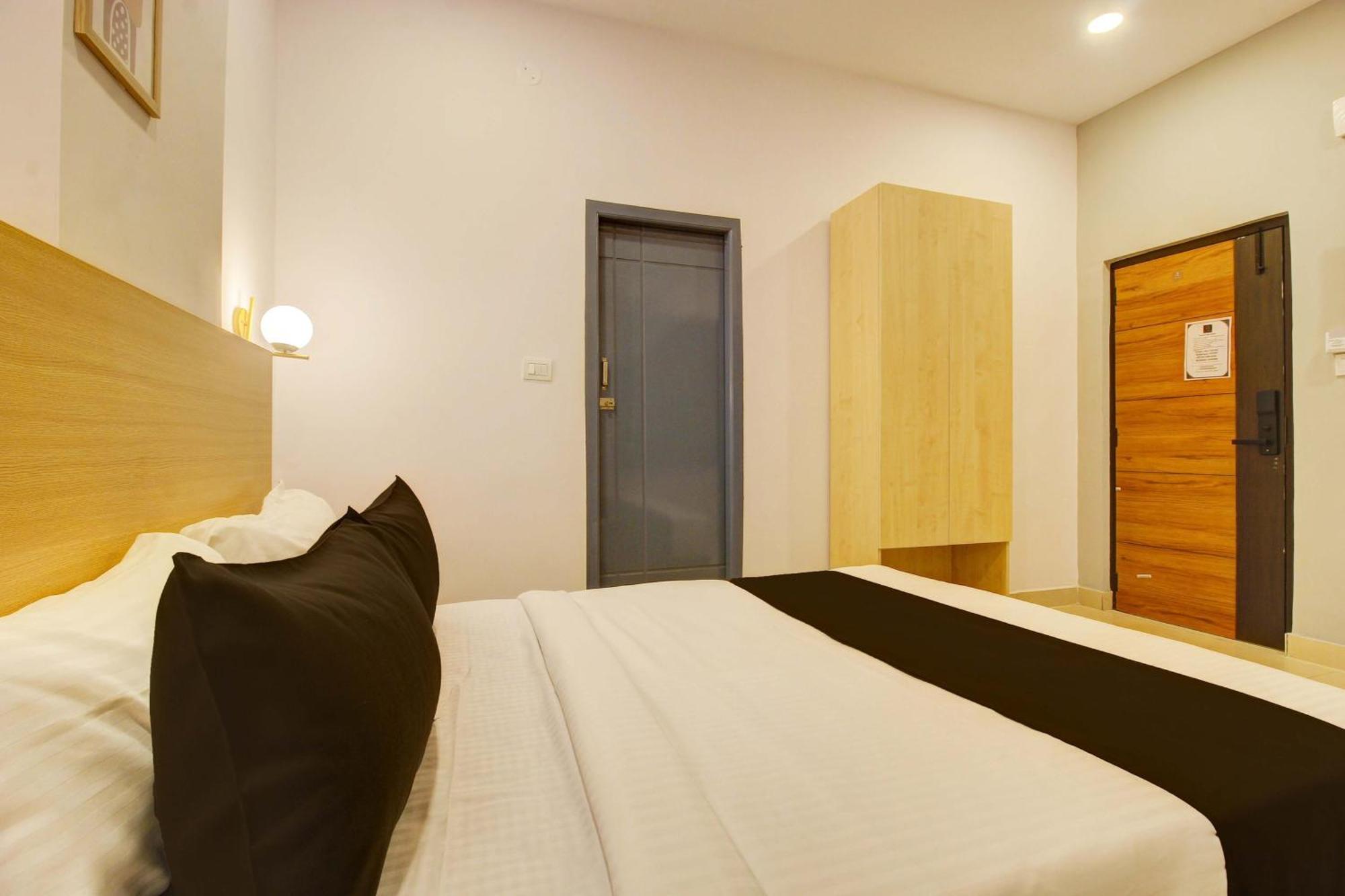 Super Collection O Casa Grand Hotels Nacharam Χιντεραμπάντ Εξωτερικό φωτογραφία
